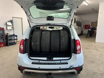 Dacia Duster 1.5dCi 81KW 4x4 1.MAJ TEMPOMAT 2xALU TAŽNÉ ZAŘ. - 16
