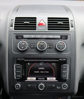 Volkswagen Touran 1.6 TDI Comfortline DSG - 16