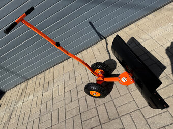 Pluhová lopata na sneh na kolesách značky FUXTEC - 16