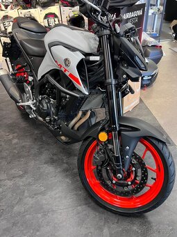 Yamaha MT 03 - 16