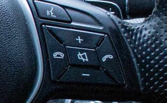 Mercedes-Benz GLA 220 d 4MATIC A/T - 16