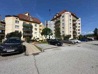 3 IZBOVÝ BYT PO KOMPLETNEJ REKON. S PARKOVACÍM MIESTOM, KLIM - 16