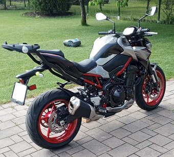 KAWASAKI Z900 - 16