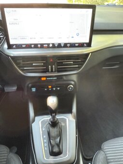 Ford Focus Kombi 1.0 EcoBoost mHEV Titanium A/T - 16