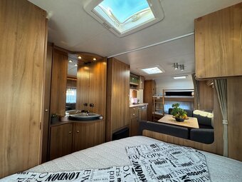 Burstner Averso 550 TK Mover, Predstan, Mikrovlnka - 16