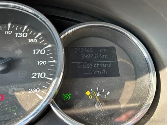 Renault Fluence 1.6 k4m benzín 2010, 213 000 km - 16