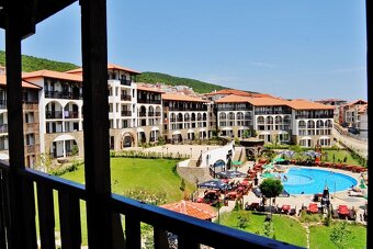 Apartmán 2+kk s výhledem na bazén a moře, 300 m od pláže - 16