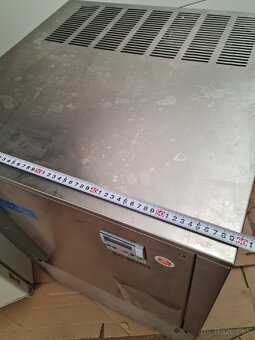 Vyrobnik ľadu 120kg/deň - 16