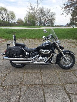 Suzuki intruder VL800 - 16