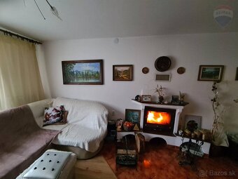 Rodinný dom s veľkým slnečným pozemkom v malebnej obci na Ho - 16