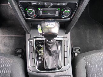 Škoda Superb Combi 2.0 TDI CR 140k Ambition DSG - 16