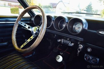 Ford Fairlane 500 z roku 1968 - 16