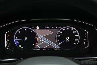 Volkswagen Passat Variant 2.0 TDI EVO Elegance DSG - 16