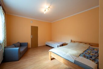 REZERVOVANÉ - RODINNÝ DOM S VEĽKÝM POZEMKOM V OBCI BELUŠA - 16