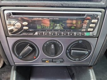 REZERVOVANE...Volkswagen Golf IV 1.9 SDI 50 KW...Klíma,Tažné - 16