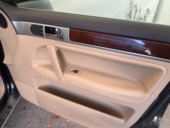 Volkswagen Touareg 3.0 V6 TDi 176 kW 2009 - 16