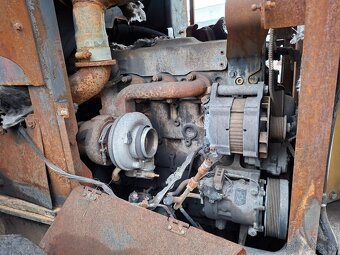 CATERPILLAR 930H 4X4 - 16