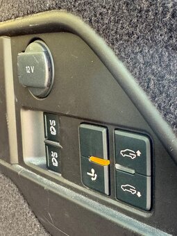 Volkswagen Touareg 4.2TDI 181 000km - 16