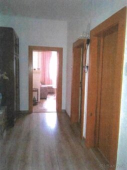 Rodinný dom - podpivničený so záhradou - 16