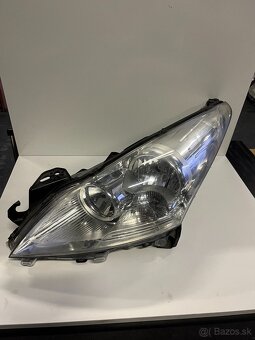 Predne svetlomety Peugeot - 16