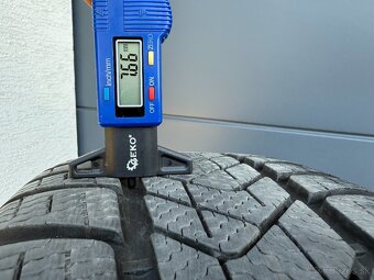 Hliníkové disky AUDI A6 + zimné pneu 225/60 R17 - 16