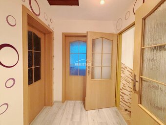 Exkluzívne na predaj rodinný dom s pozemkom 775 m2, Dolný Va - 16