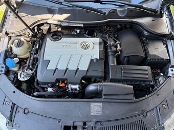 Volkswagen Passat Variant 2.0 TDI DPF Highline (162 000km) - 16