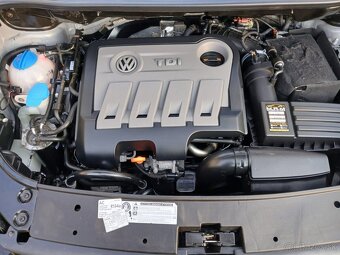 Volkswagen Touran 2.0 TDI - 16