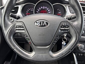 Kia Ceed SW JD 1,6 CRDi M6 SILVER - 16