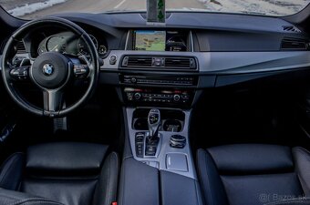 BMW Rad 5 M550d xDrive / HEADUP / PANO / ACC - 16
