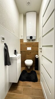 Odstúpim prenájom 3izb bytu (85 m² + 5 m²) Námestie Iglovia - 16