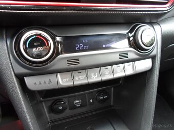 Hyundai Kona 1.6 GDi HEV Style 141k,automat,polokoža,kamera, - 16