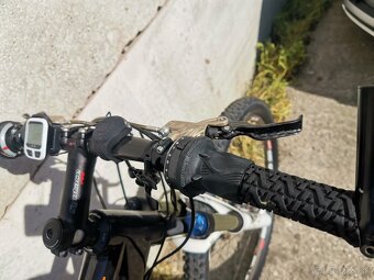 Canyon LUX MR - 16