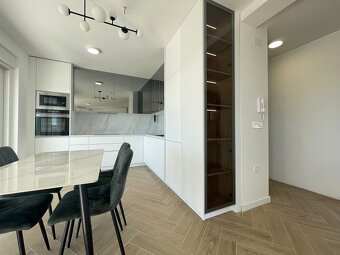 Apartmánový dom so 6-timi zariadenými apartmánmi /Chorvátsko - 16