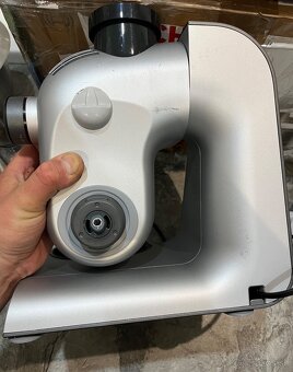 Bosch MUM 56340/06 900W kuchynský robot - 16