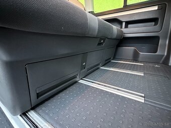 Volkswagen Multivan MULTIVAN 2.0TDI/103kW / 7.Míst r.v.2009 - 16