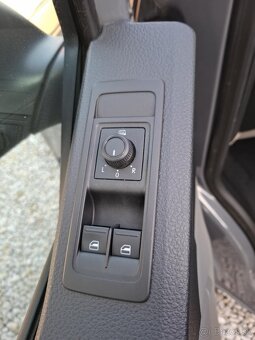 Volkswagen T6 Transporter 2.0 TDI - 16