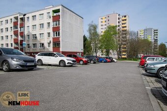Priestranný a zariadený 2i byt po rekonštrukcii s veľkým bal - 16