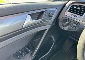 Volkswagen Golf 1,6 TDI nafta manuál 81 kw - 16