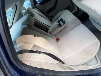 Ford Focus 1.6i 85kW Ghia klima tempomat 2005 - 16