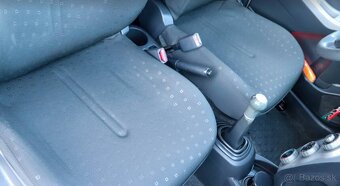 Toyota Yaris 1.3 VVT-I Terra Cool - 16