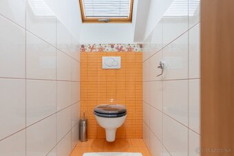 Samostatný 5 izb. rodinný dom vo výbornej lokalite v Trnave - 16