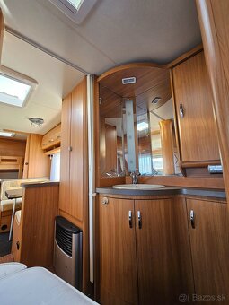 Obytny prives Hobby 540 KMFE - solarny panel, mover - 16