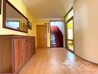 DELTA - NA PREDAJ RODINNÝ DOM + samostatný apartmán vhodný n - 16