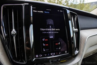 Volvo XC60 B5 184kW mHEV Inscription AWD A/T - 16