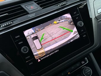 Volkswagen Touran 2.0 TDi - 16