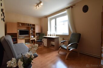 Rodinný dom s dvomi bytovými jednotkami, v centre Bytče. - 16