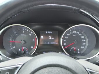 Kia Ceed Sporty Wagon 1,6 CRDI, 2019, možný odpočet DPH - 16