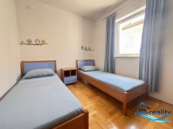 ☀NOVALJA (HR) -  2-izbový apartmán 45 m2 s terasou v 2.rade  - 16