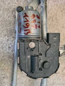 Mechanizmus predných stieračov s motorčekom Fiat, Škoda - 16